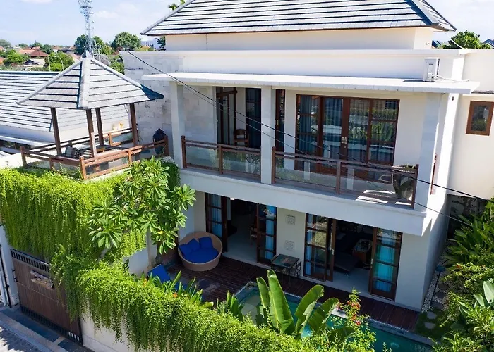 Aurikari Villa Legian (Bali)