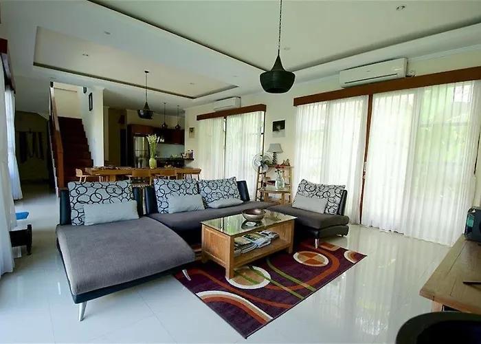 Aurikari * Legian